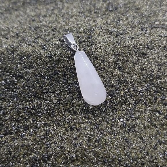 Rose Quartz Teardrop Pendant Bead 27x10mm Subtle Pink Hue - Picture 2 of 6